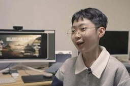 Thần đồng IQ 204 'làm việc ngày đêm' sau khi trượt Oxford