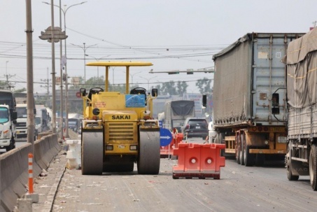 Kẹt xe kinh hoàng trên Quốc lộ 51 đoạn qua Đồng Nai, nhiều tài xế hết kiên nhẫn