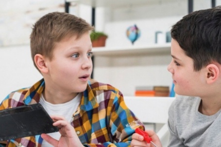 Đừng mắng khi con làm 3 điều này, đó là dấu hiệu trẻ đang ngày càng thông minh