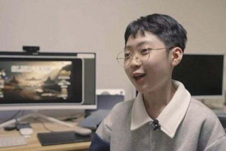 Thần đồng IQ 204 'làm việc ngày đêm' sau khi trượt Oxford