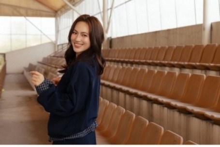 Phương Anh Đào khoe ảnh mới đẹp mê, thần thái cuốn hút gây sốt mạng xã hội