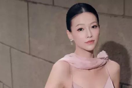 Cuộc sống của 'mỹ nhân' Việt từng giành ngôi vị 'Hoa hậu Trái Đất', nhan sắc sau 8 năm đăng quang đẹp ngỡ ngàng