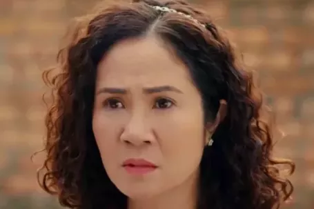 NSƯT Nguyệt Hằng: ‘Tôi và chồng cãi nhau ở trường quay, đạo diễn phải can thiệp’