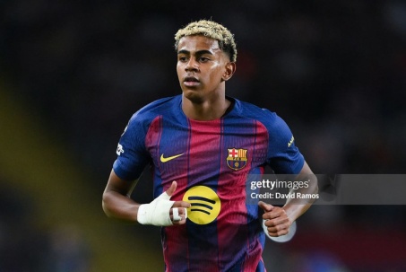 Barcelona & bài toán nâng tầm Lamine Yamal, HLV Flick phải đổi chiến thuật?