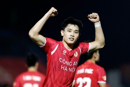 Đình Bắc 3 trận ghi 4 bàn, được HLV Polking khen "vẫn chưa bộc lộ hết khả năng"