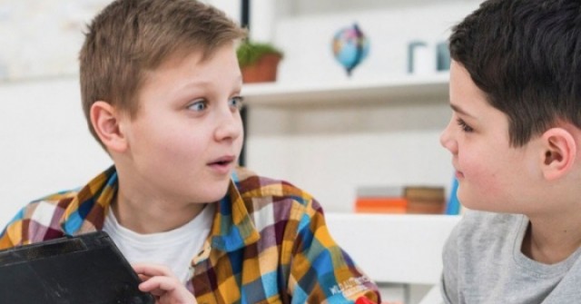 Đừng mắng khi con làm 3 điều này, đó là dấu hiệu trẻ đang ngày càng thông minh