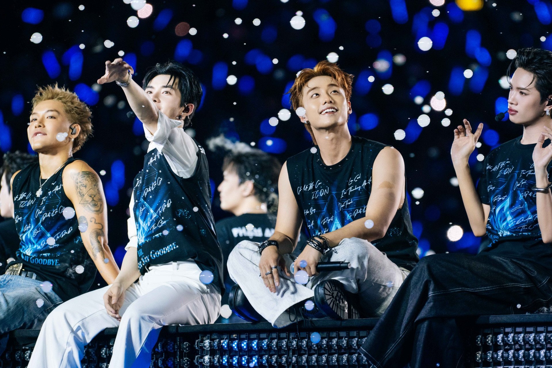 Dàn 'Anh trai say hi' hoá 'em xinh', Negav nói Quang Hùng yêu 6 người cùng lúc - 3