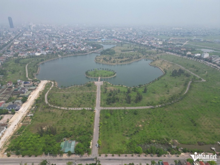 &nbsp;Bồng Sơn là một trong những công viên lớn nhất ở trung tâm Hà Tĩnh.