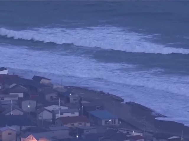 Sóng thần xuất hiện, động đất ở Nhật Bản có thể kéo dài 1 tuần