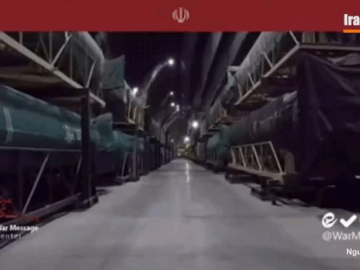 VIDEO: Iran công bố căn cứ ngầm, chứa đầy tên lửa, bệ phóng