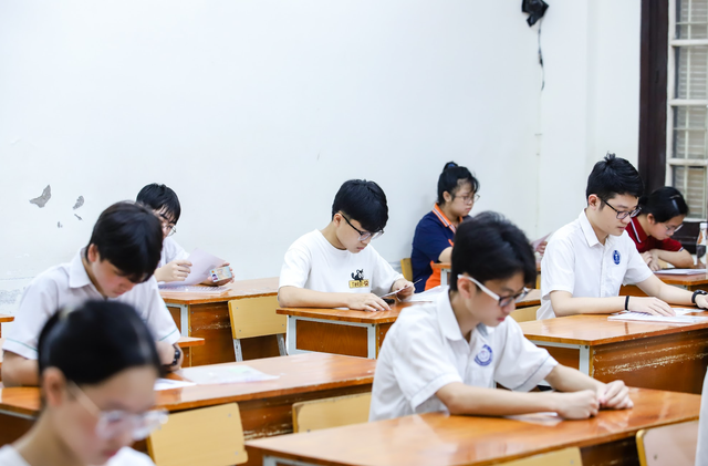 Sĩ tử cần tập trung ôn luyện, củng cố kiến thức và rèn luyện kỹ năng làm bài trước kỳ thi.