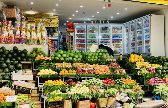 Bưởi da xanh là một trong những loại trái cây được nhiều người tiêu dùng ưa chuộng vì hương vị cũng như lợi ích về sức khỏe mà nó mang lại.