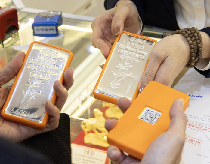 Giá bạc trong nước đang ở mức cao nhất trong khoảng 5 tuần qua