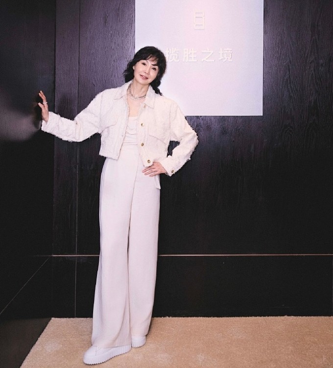 Trương Mạn Ngọc bị 'soi' vì gương mặt khác lạ - 5