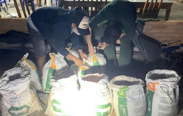 Số tang vật nghi thuốc nổ bị thu giữ