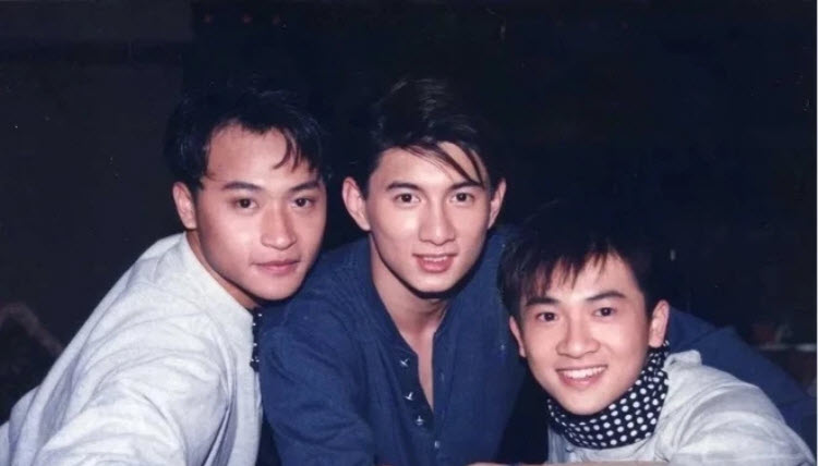 Tô Hữu Bằng và các thành viên của Tiểu Hổ Đội thời trẻ. Sohu.