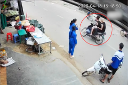 Clip: Hai thanh niên “diễn sâu” trước mặt bạn nữ và cái kết "dở khóc dở cười"