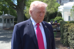 Ông Trump đe dọa phá hủy ‘mọi nhà máy điện và cầu đường’ ở Iran