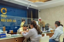 Giá vàng trong nước giảm theo thế giới, công ty SJC tiếp tục khóa kênh giao dịch online