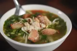 Ba food tour kết hợp tham quan dịp giỗ Tổ