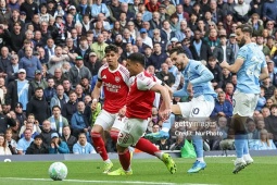 Cherki hóa Messi biến dàn sao Arsenal thành trò hề, fan Man City chế giễu "Pháo thủ"
