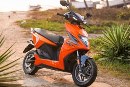 Xe máy điện đi tới 400 km/lần sạc, giá tương đương SH Mode