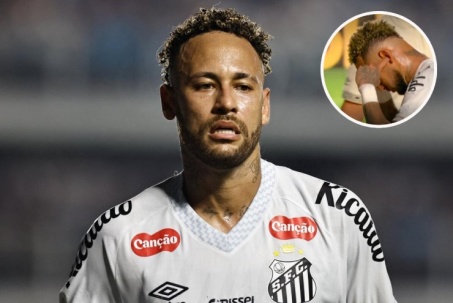 Neymar hứng "bão" chỉ trích từ CĐV Santos, bịt tai trốn vào đường hầm