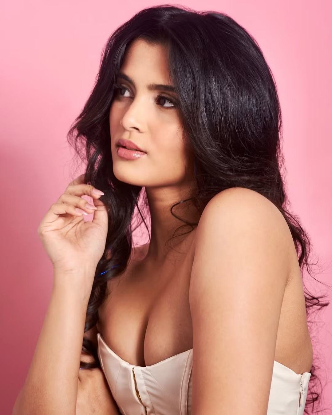 “Đối với tôi, tất cả thí sinh đều là người chiến thắng. Và chúng tôi chỉ muốn làm cho tên tuổi của Ấn Độ tỏa sáng trên toàn thế giới,” cô nói.