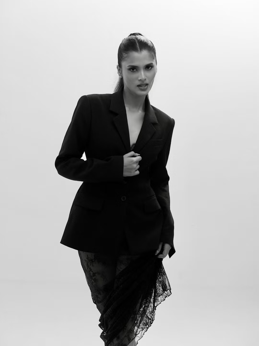 Trước đó, có những thông tin cho biết tổ chức Miss World từng làm việc với chính phủ Tanzania để thảo luận về việc đăng cai cuộc thi Hoa hậu Thế giới 2026 nhưng không thành. Cuộc thi sau đó được tổ chức ở Việt Nam vào tháng 9.