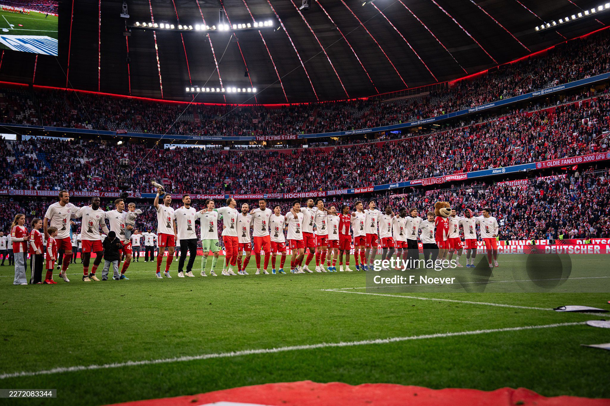 Bayern Munich vô địch sớm nhất 5 giải VĐQG châu Âu, Harry Kane ôm mộng ăn ba - 3