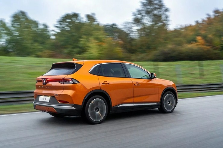 Giá xe VinFast VF 8 cập nhật tháng 4/2026 - 21