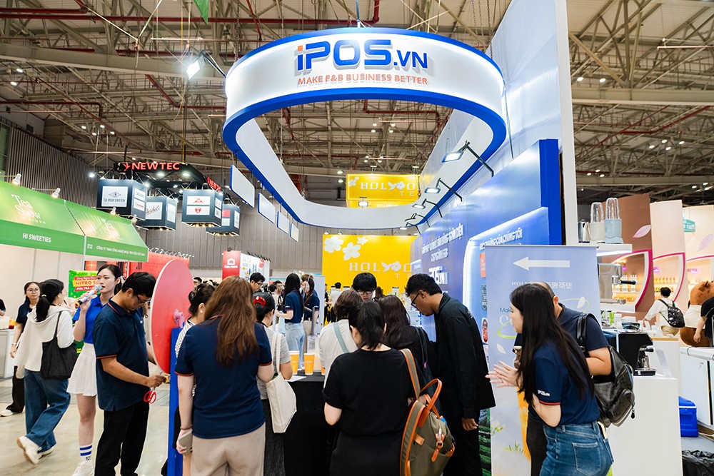 Với hệ sản phẩm chất lượng cao, Holyon Tea Việt Nam đã mang đến nhiều trải nghiệm hương vị mới cùng cảm hứng sáng tạo menu cho khách tham quan tại gian hàng iPOS.vn