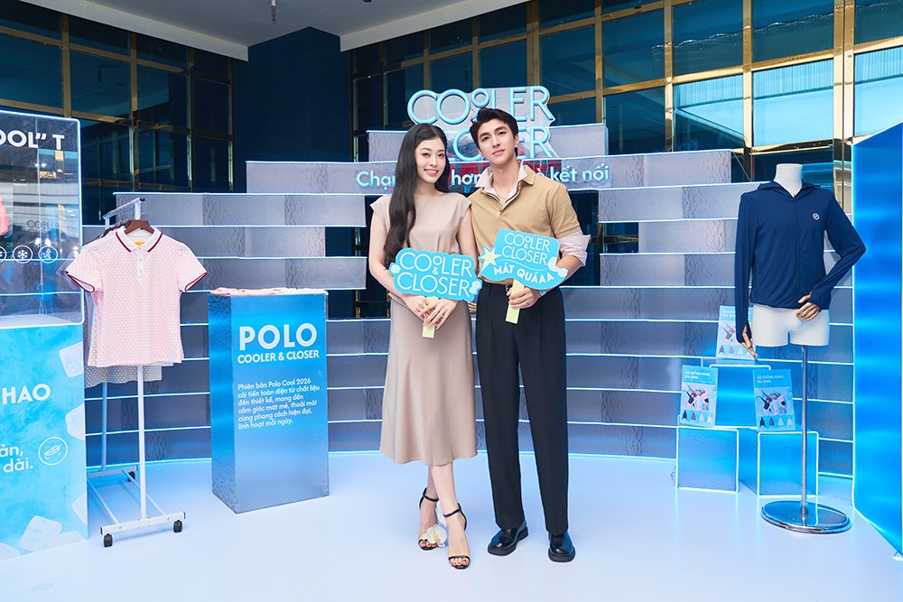 Không gian sự kiện đem tới cảm giác mát lạnh - một cảm giác rất mới trong thời trang