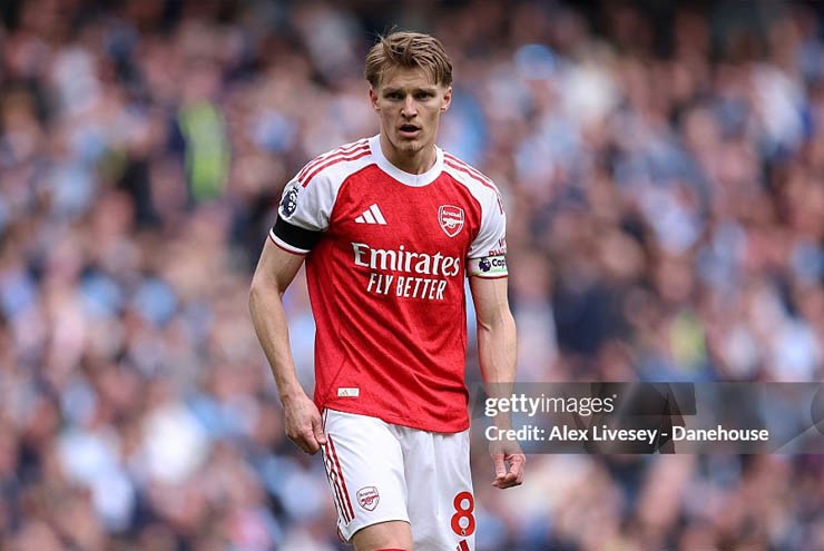 Arsenal không thể mắc thêm sai lầm nào nữa nếu còn muốn mơ vô địch Ngoại hạng Anh