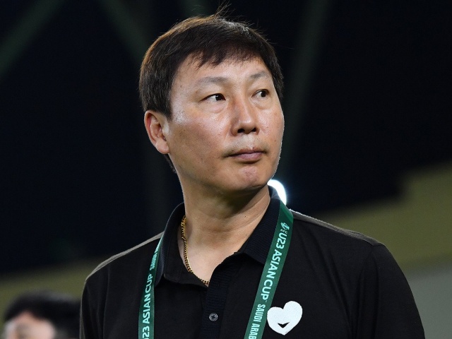 Tuyển Việt Nam: Nhiều vốn, chỉ sợ HLV Kim Sang Sik không 'tất tay'