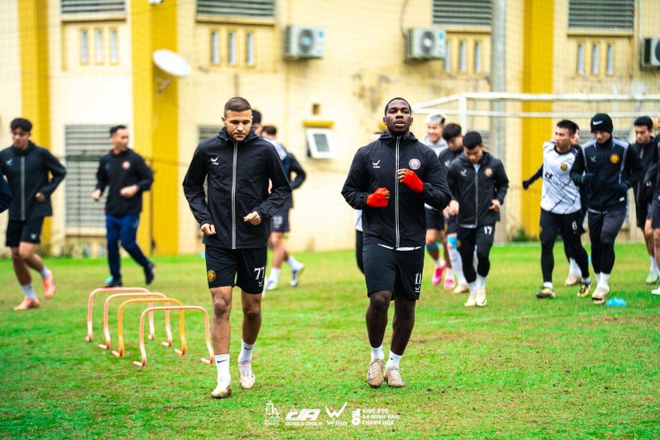 Tính thời điểm này,&nbsp;Rimario Gordonn đã có 8 mùa chinh chiến tại V.League, ra sân tổng cộng 149 trận và ghi 69 bàn thắng. Ảnh: Đông Á Thanh Hóa.