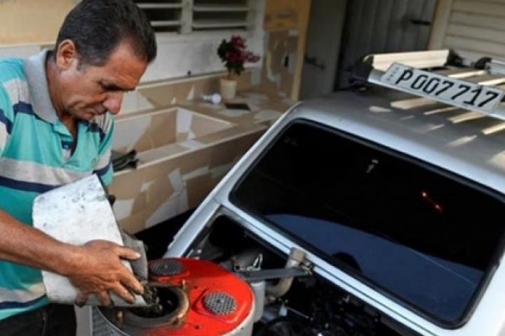 Hoán cải ô tô xăng thành xe chạy bằng than