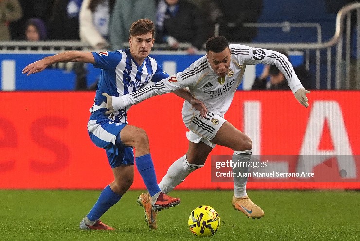 Trực tiếp bóng đá Real Madrid - Alaves: "Kền kền trắng" nỗ lực thoát khỏi cảnh trắng tay (La Liga)