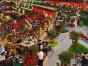 'Đột nhập' nhà hàng lẩu lớn nhất thế giới
