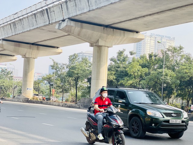 Theo dự báo thời tiết miền Bắc oi nóng trước khi đón không khí lạnh gây mưa. Ảnh: T.H