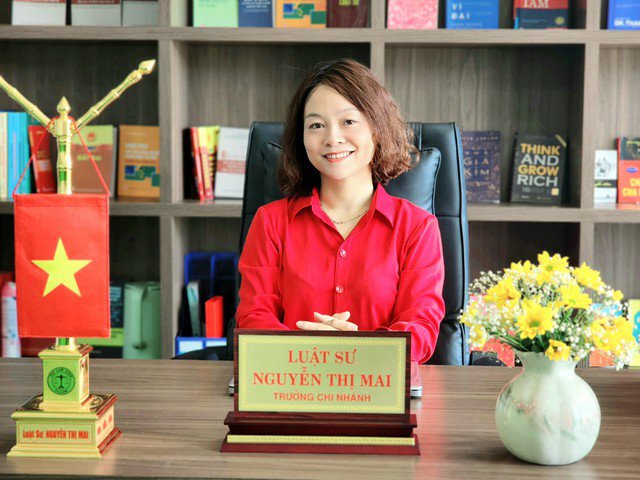 Luật sư Mai khuyến nghị người lấy 128 triệu đồng do người khác bỏ quên tại trụ ATM nên sớm liên hệ cơ quan chức năng để trả lại.