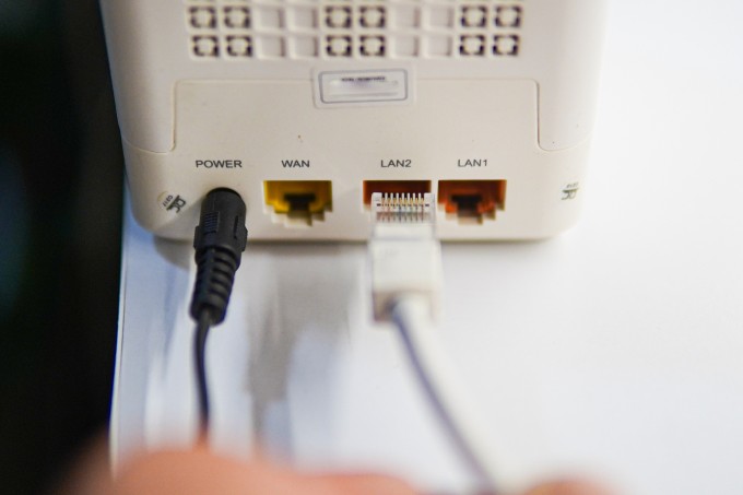 Thiết bị modem/router Wi-Fi để kết nối Internet. Ảnh: Lưu Quý