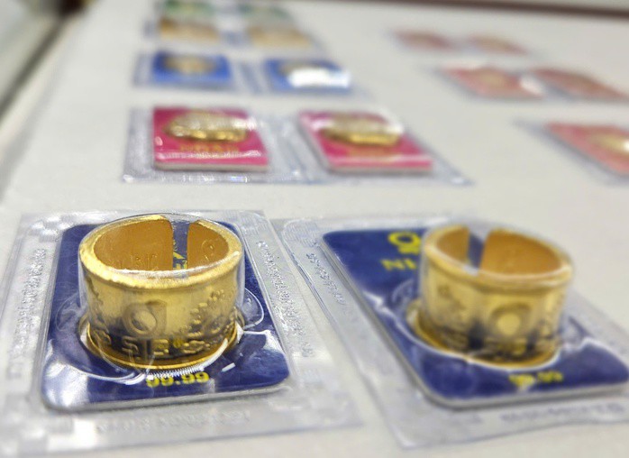 Chiều 21-4, giá vàng miếng SJC, vàng nhẫn giảm nhanh - 1