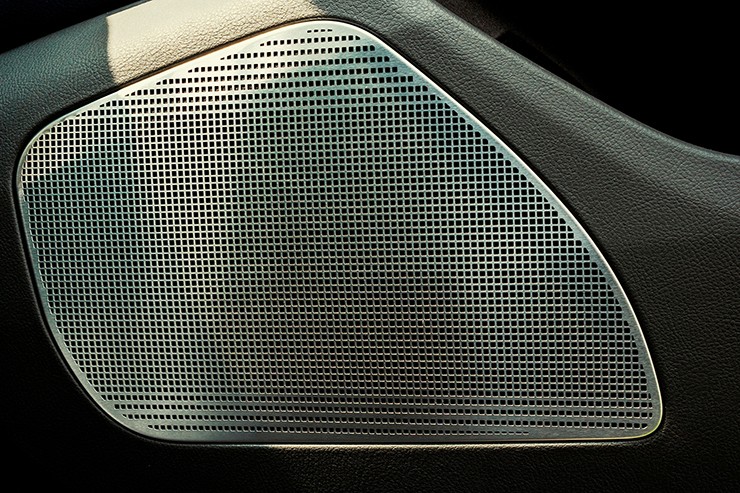 Giá xe VinFast VF 9 niếm yết và lăn bánh tháng 4/2026 - 19