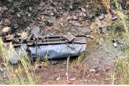 Ô tô tải mất lái lao xuống taluy âm trên Quốc lộ 37, một người tử vong