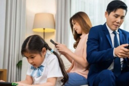 Harvard: 7 hành động quen thuộc của cha mẹ đang 'bào mòn' IQ của con