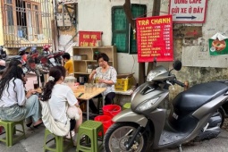 Những cư dân nội đô 'không thể rời xa xe máy xăng'