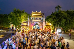 Phú Quốc United Center: Từ “tâm điểm không ngủ” đến “vũ trụ lễ hội” bùng nổ