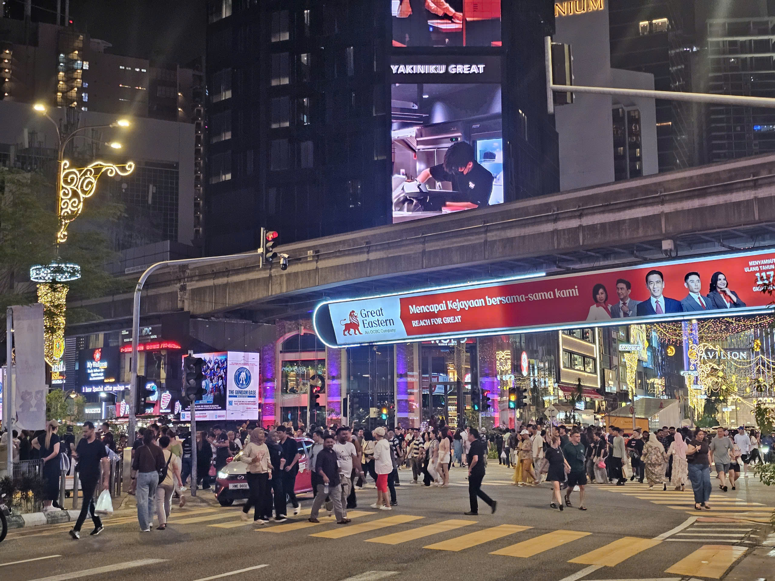 Bukit Bintang nổi tiếng với các trung tâm thương mại cao cấp