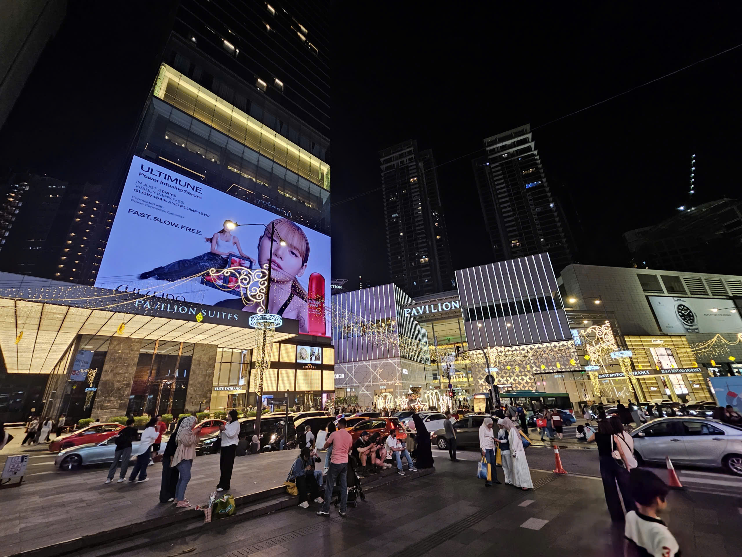 Bukit Bintang nổi tiếng với các trung tâm thương mại cao cấp